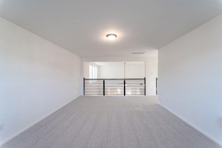 Spacious, unfurnished interior of a new home in Cielo, Conroe (Image 15).