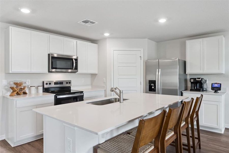 Furnished interior view inside a new home in Magnolia Pointe, Umatilla (Image 11).