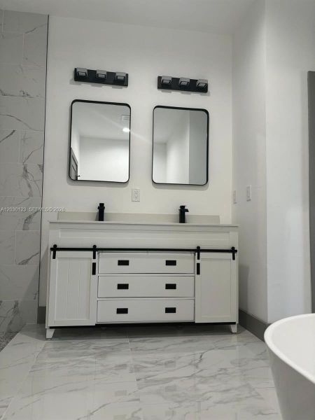 Furnished interior view inside a new home in , Cape Coral (Image 5).