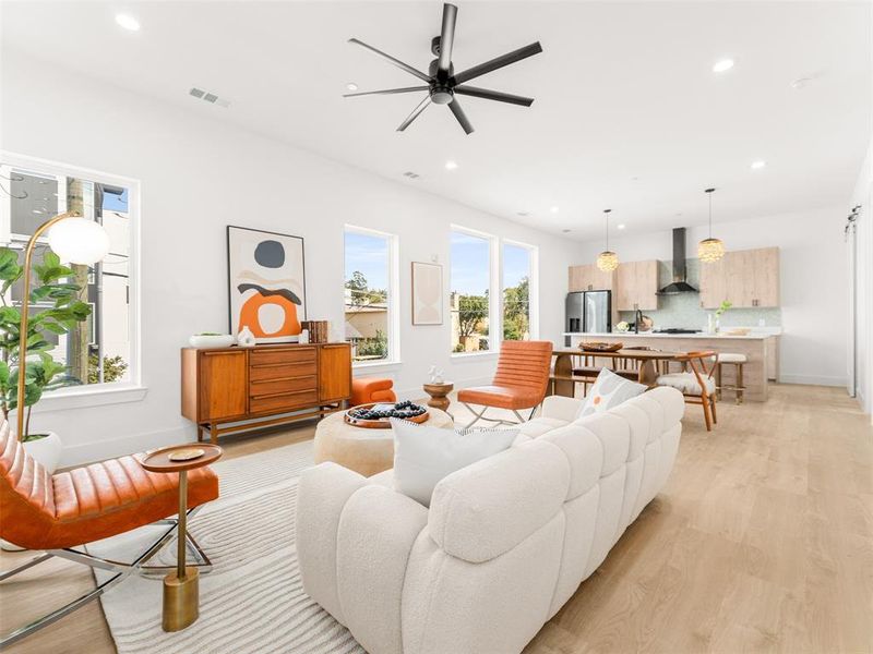 Furnished interior view inside a new home in , Dallas (Image 33). Furnished interior view inside a new home in , Dallas (Image 33).