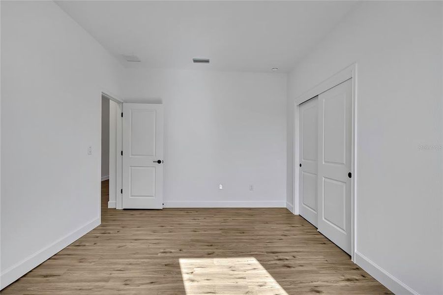 Spacious, unfurnished interior of a new home in , Spring Hill (Image 52).