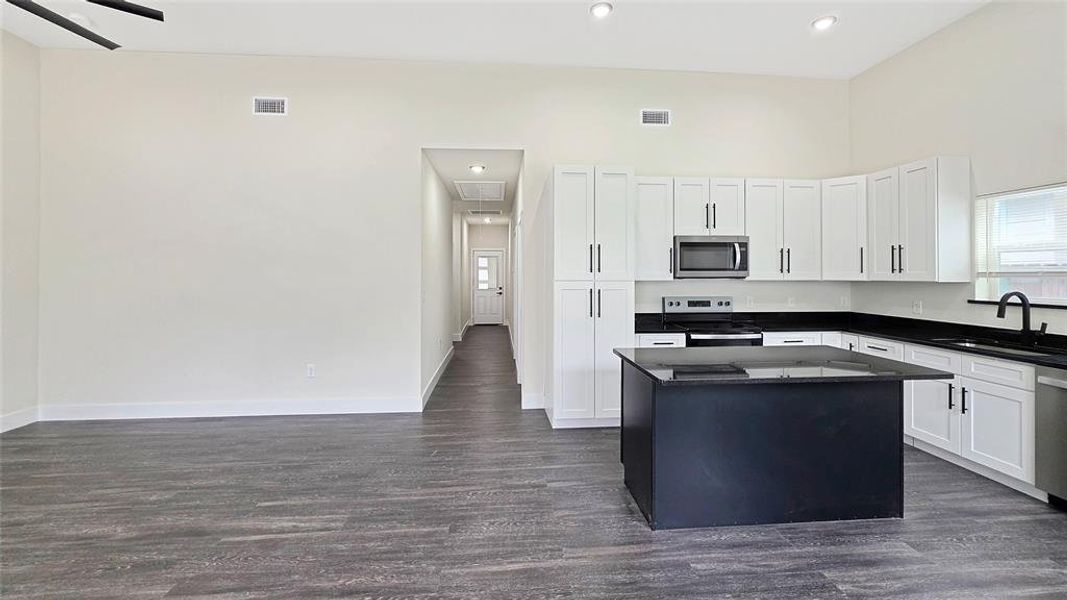 Furnished interior view inside a new home in , Mabank (Image 7).