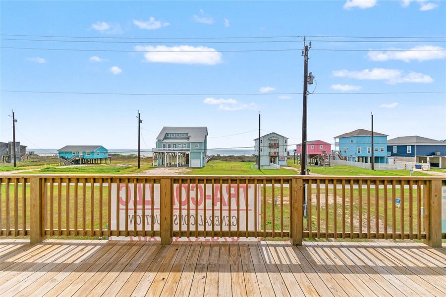 Exterior details and patio area of a home in , Freeport (Image 17).