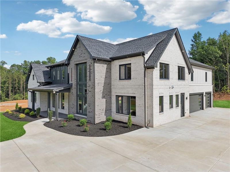 Exterior details and patio area of a home in , Braselton (Image 4).