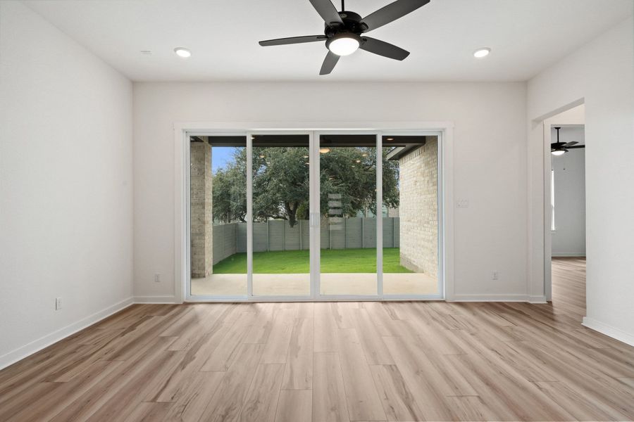 Spacious, unfurnished interior of a new home in Wolf Ranch, Georgetown (Image 23).