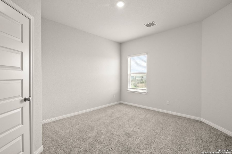 Spacious, unfurnished interior of a new home in Melissa Ranch, San Antonio (Image 11). Spacious, unfurnished interior of a new home in Melissa Ranch, San Antonio (Image 11).