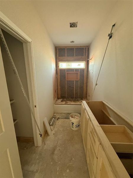 Guest Bath with Linen Closet Guest Bath with Linen Closet