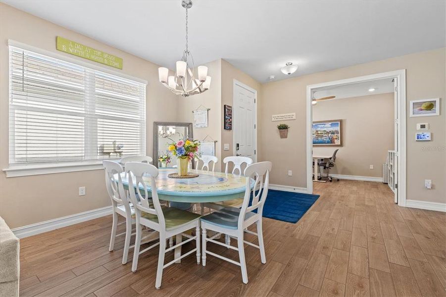 Furnished interior view inside a new home in , Venice (Image 39).