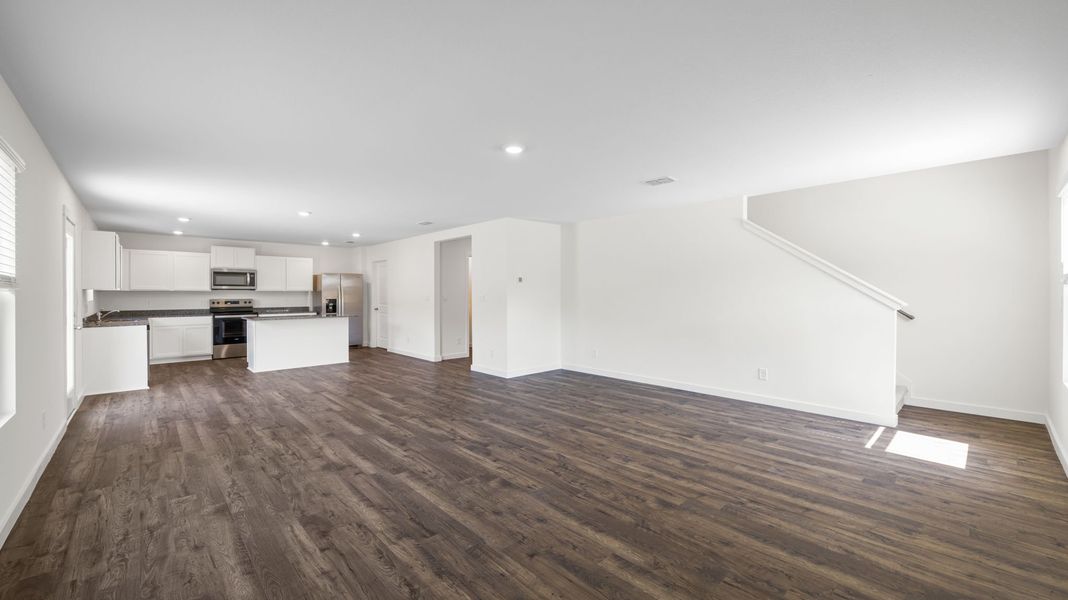 Spacious, unfurnished interior of a new home in Owensby Farms, Dayton (Image 17).