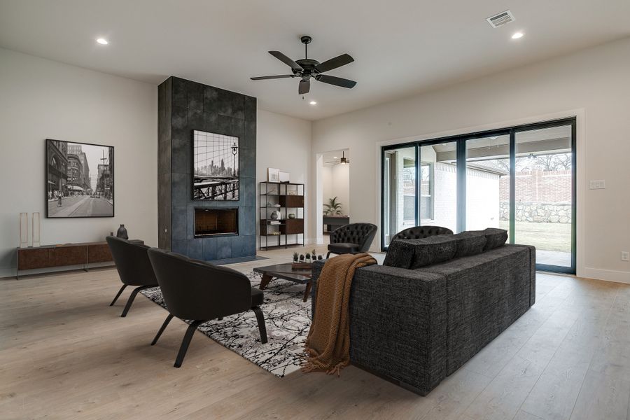 Representative furnished interior of a home built from the The Edinburg by Kenmark Homes in Paloma Ranches, Justin (Image 5). Representative furnished interior of a home built from the The Edinburg by Kenmark Homes in Paloma Ranches, Justin (Image 5).