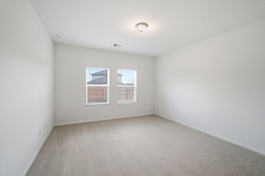 Spacious, unfurnished interior of a new home in , Conroe (Image 22).
