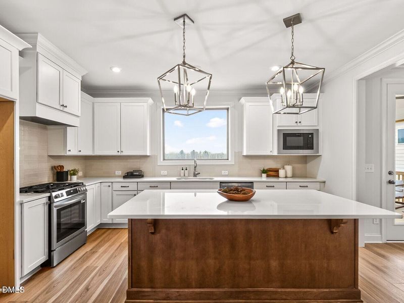 014-1280x960-kitchen