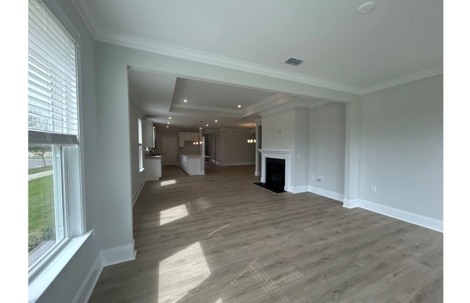 Spacious, unfurnished interior of a new home in The Haven at Riverlights, Wilmington (Image 11).