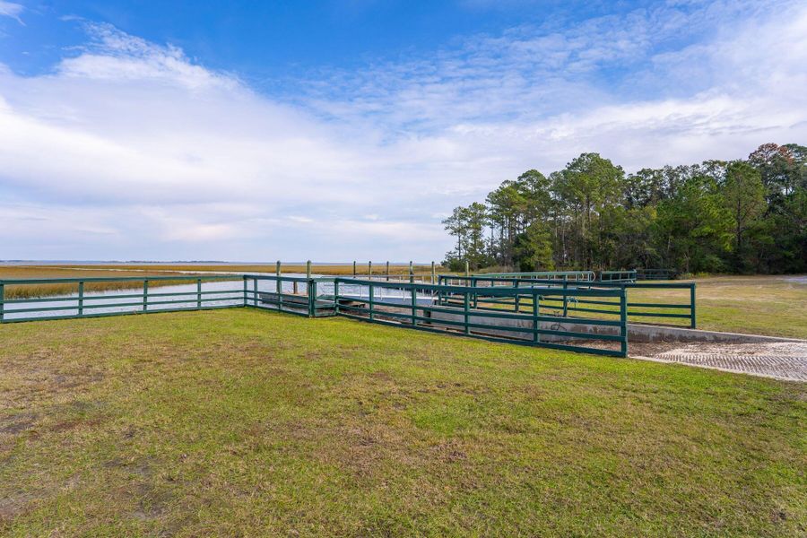 Community amenities in , Beaufort (Image 53).