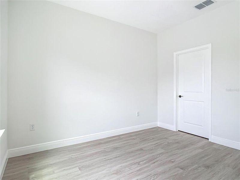 Spacious, unfurnished interior of a new home in , Sanford (Image 20).