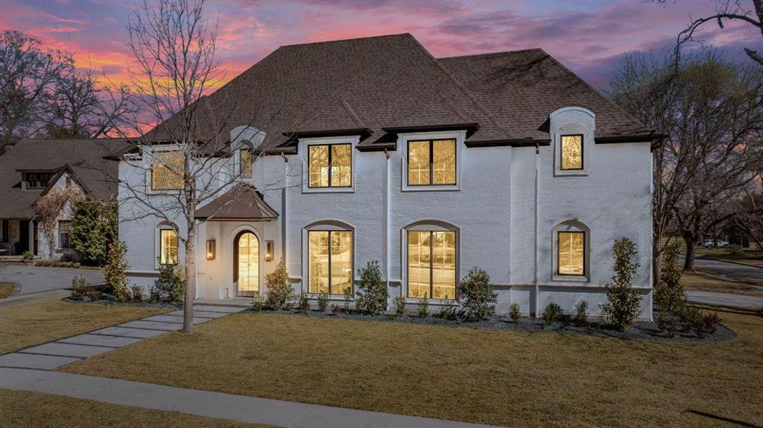 Front exterior of a new home in , Dallas, TX, highlighting curb appeal (Image 1). Front exterior of a new home in , Dallas, TX, highlighting curb appeal (Image 1).
