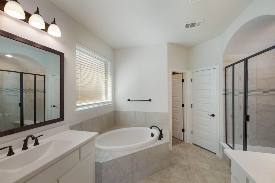 Furnished interior view inside a new home in Las Lomas, Forney (Image 7). Furnished interior view inside a new home in Las Lomas, Forney (Image 7).