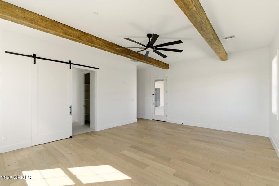 Master w Wood Beams & Patio Access Master w Wood Beams & Patio Access