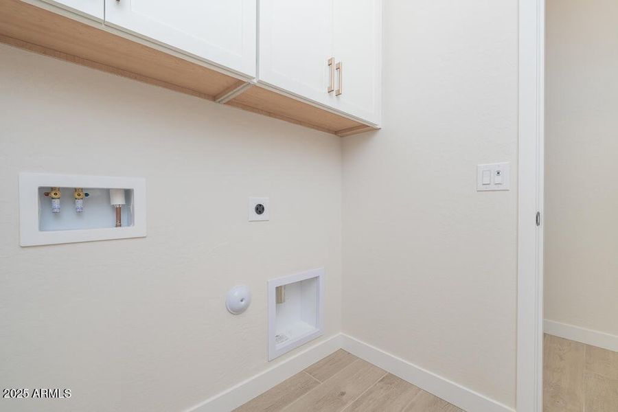 Tri Pointe Waterston Central 386 - Laund