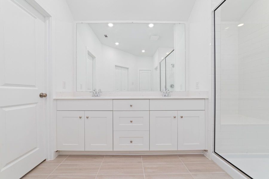 Furnished interior view inside a new home in , Katy (Image 9).