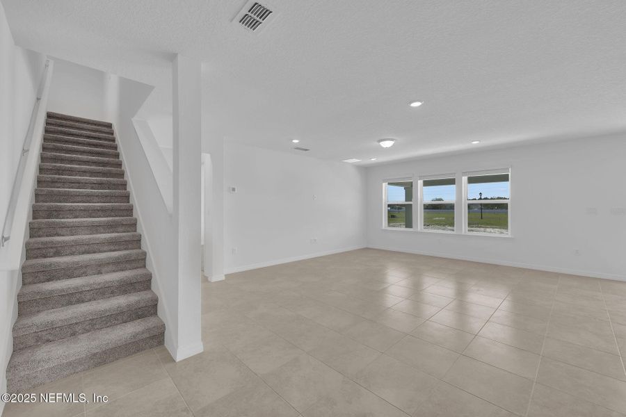 Spacious, unfurnished interior of a new home in Wells Landing, Jacksonville (Image 20).