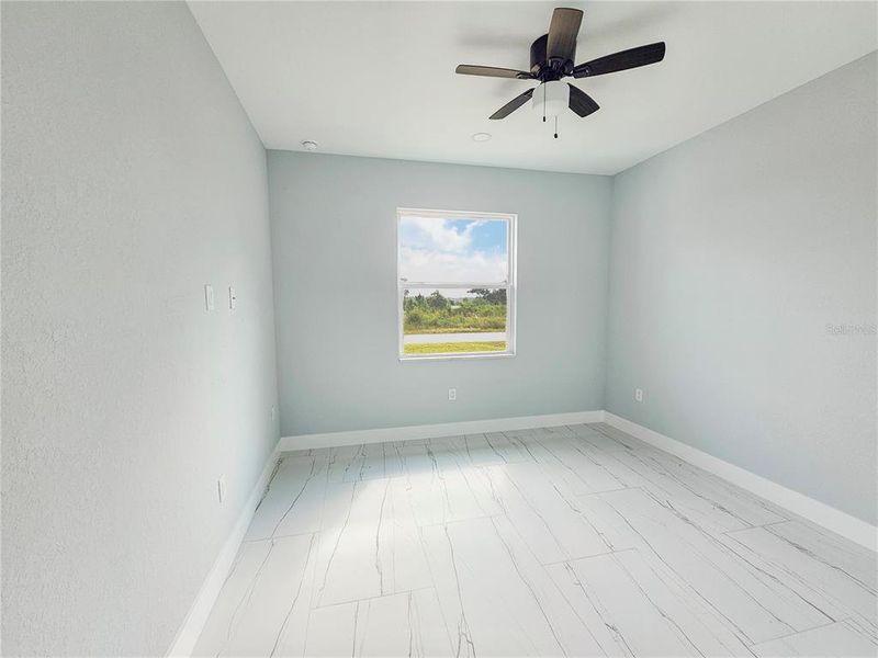 Spacious, unfurnished interior of a new home in , Lehigh Acres (Image 19).