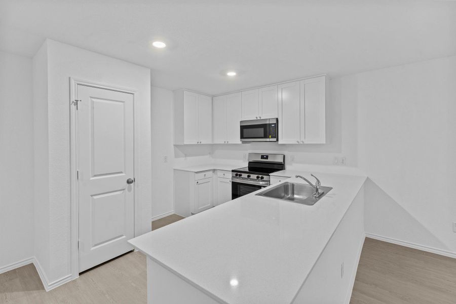 Furnished interior view inside a new home in Clayton Ranch, Copperas Cove (Image 7).