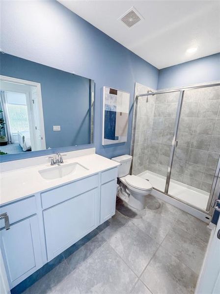 Furnished interior view inside a new home in , Orlando (Image 15).