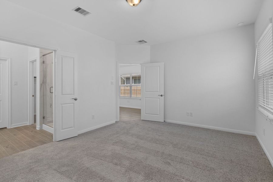 Spacious, unfurnished interior of a new home in Woodforest, Montgomery (Image 16). Spacious, unfurnished interior of a new home in Woodforest, Montgomery (Image 16).