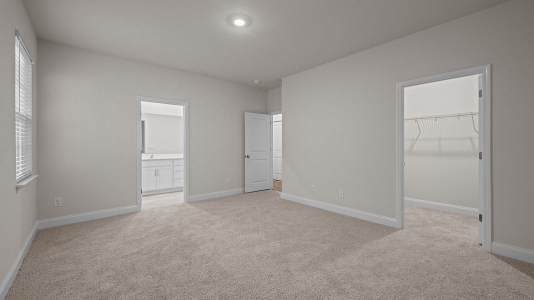 Spacious, unfurnished interior of a new home in Tyler - Home on the Lake, New Bern (Image 28).