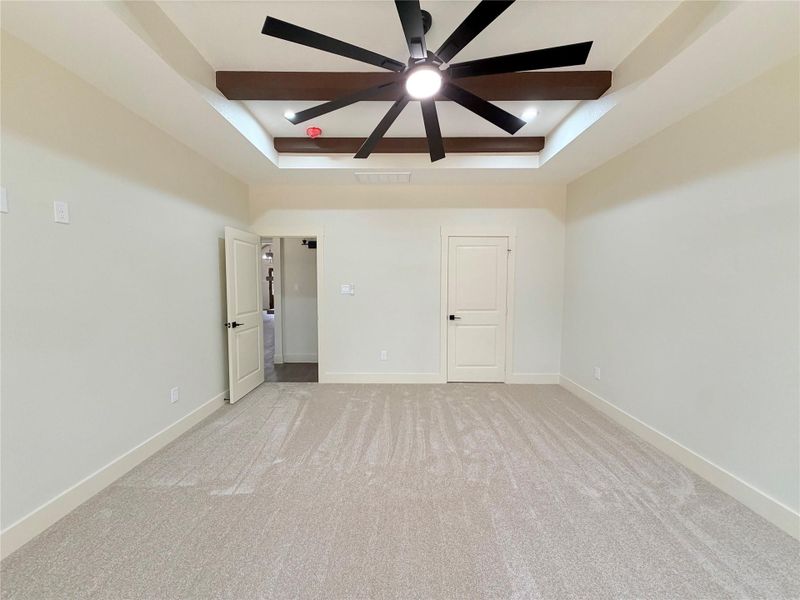 Spacious, unfurnished interior of a new home in , Porter (Image 32).