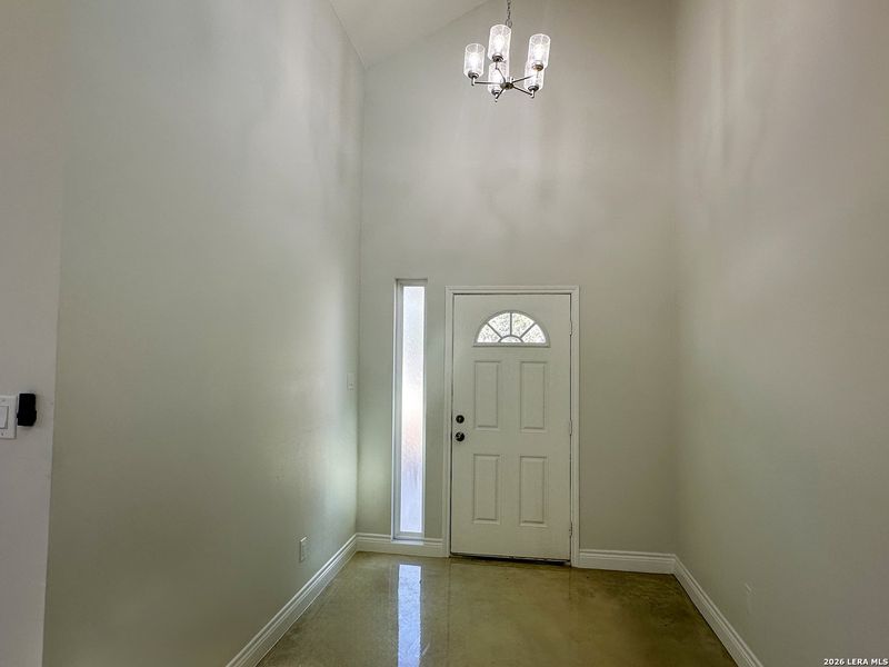 Spacious, unfurnished interior of a new home in , San Antonio (Image 16).