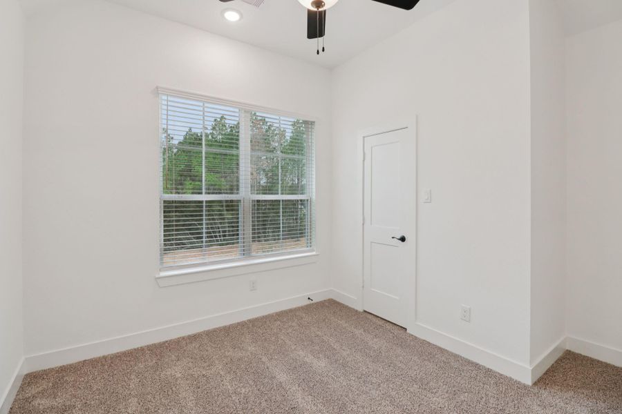 Spacious, unfurnished interior of a new home in Kresston, Montgomery (Image 29).