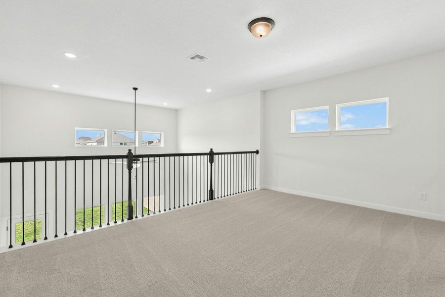 Spacious, unfurnished interior of a new home in University Heights, Round Rock (Image 29).