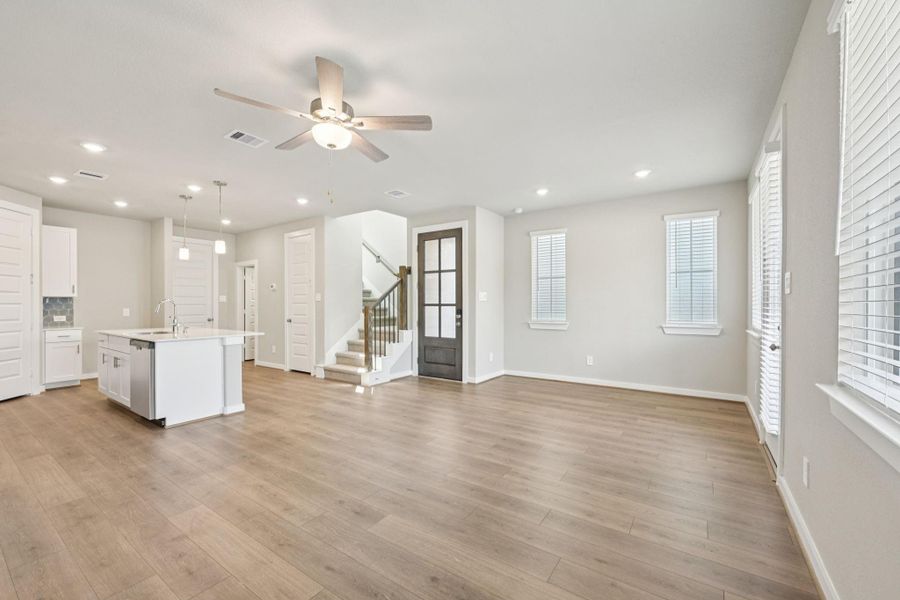 Photo is not of the actual home, but is an inspirational photo of builder’s model home and may depict options, furnishings, and/or decorator features that are not included Photo is not of the actual home, but is an inspirational photo of builder’s model home and may depict options, furnishings, and/or decorator features that are not included