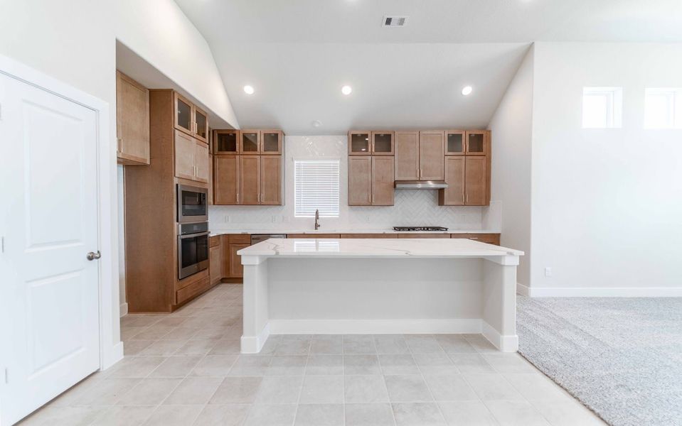Furnished interior view inside a new home in Canterra Creek, Rosharon (Image 5).