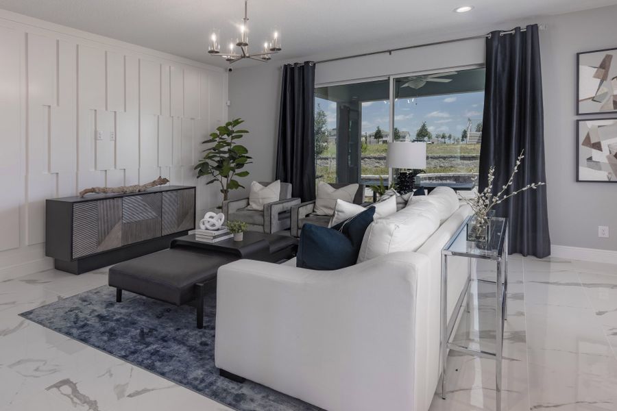 3 - Lopez_family_room4_trinity lakes