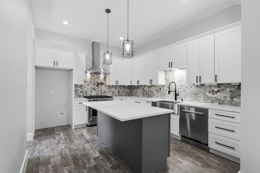 Image 12 of a home in . Image 12 of a home in .