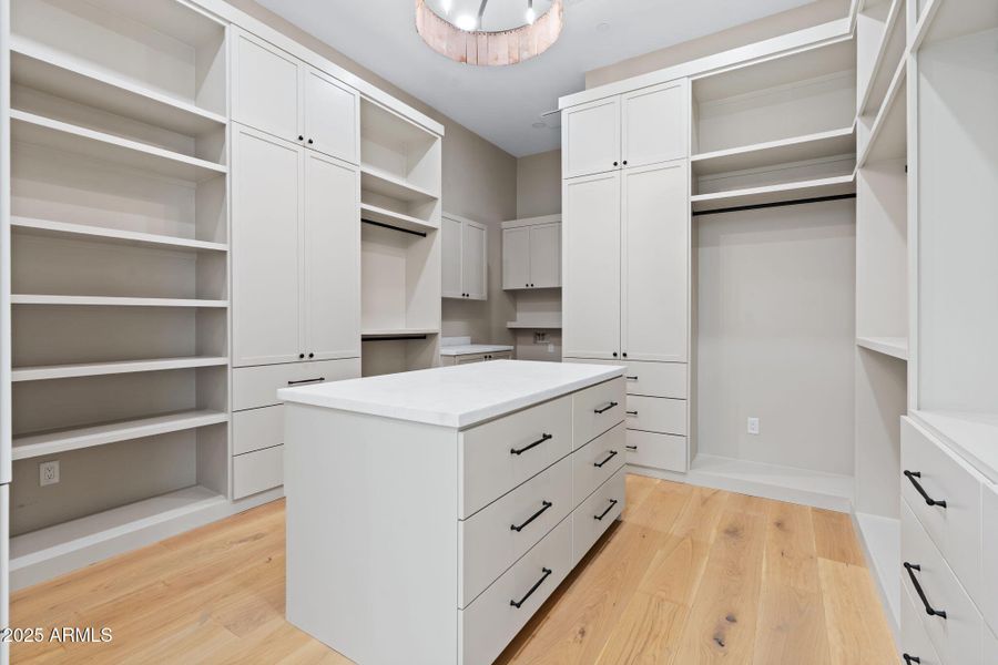 35-web-or-mls-10809-n-82nd-pl 35-web-or-mls-10809-n-82nd-pl