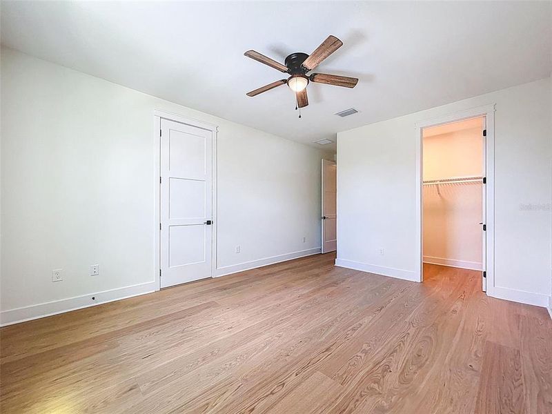 Spacious, unfurnished interior of a new home in , Tampa (Image 62).