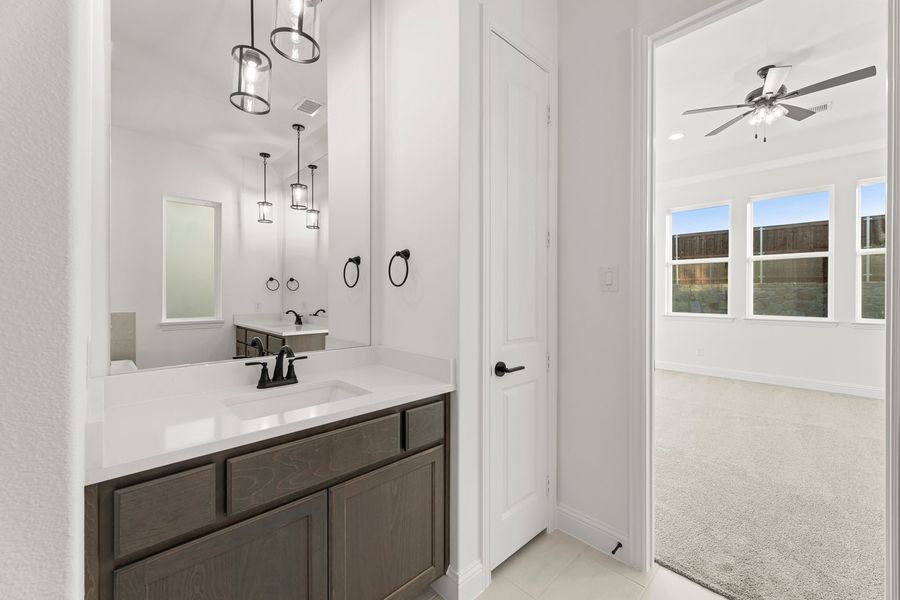 Representative furnished interior of a home built from the Edward- 70 ft Home Site by Rockwell Homes in Nelson Lake Estates, Rockwall (Image 56). Representative furnished interior of a home built from the Edward- 70 ft Home Site by Rockwell Homes in Nelson Lake Estates, Rockwall (Image 56).
