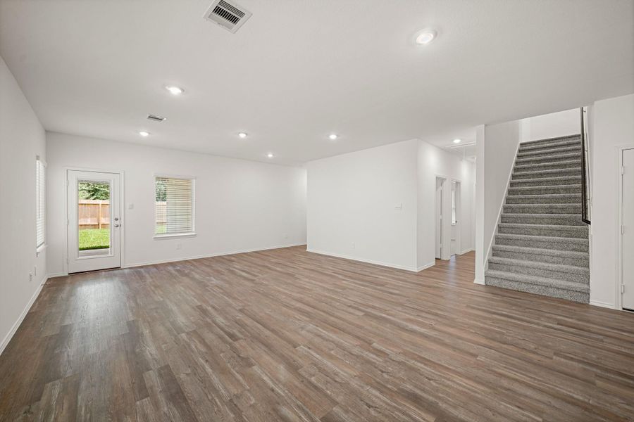 Spacious, unfurnished interior of a new home in Grand Pines, Magnolia (Image 9). Spacious, unfurnished interior of a new home in Grand Pines, Magnolia (Image 9).