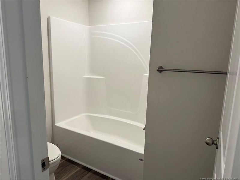 Second Floor Full Bathroom