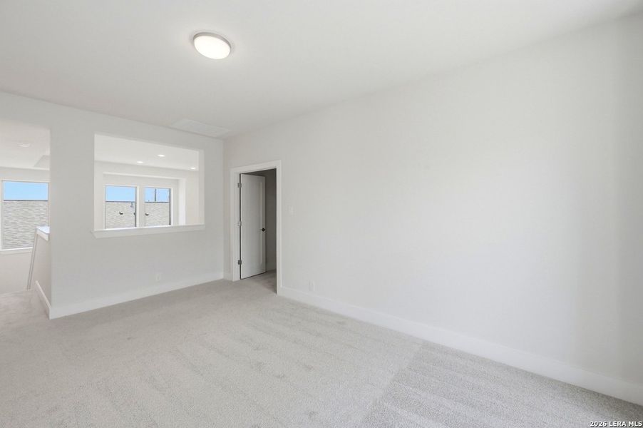 Spacious, unfurnished interior of a new home in Alsatian Oaks, Castroville (Image 20).
