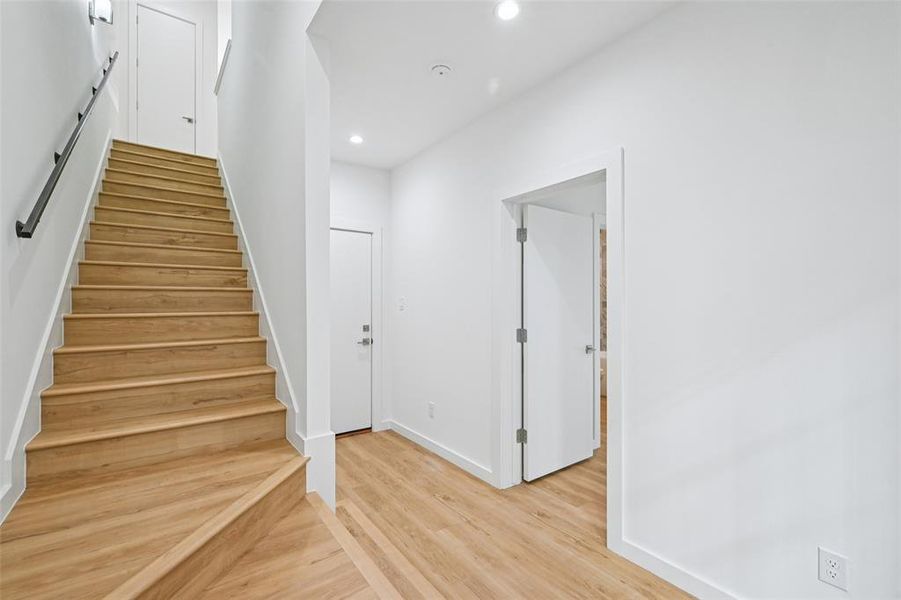 Spacious, unfurnished interior of a new home in , Dallas (Image 30). Spacious, unfurnished interior of a new home in , Dallas (Image 30).