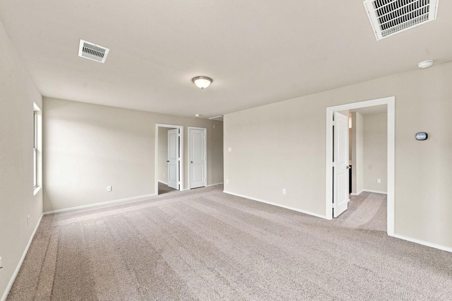 Spacious, unfurnished interior of a new home in Windcress, Cove (Image 20).