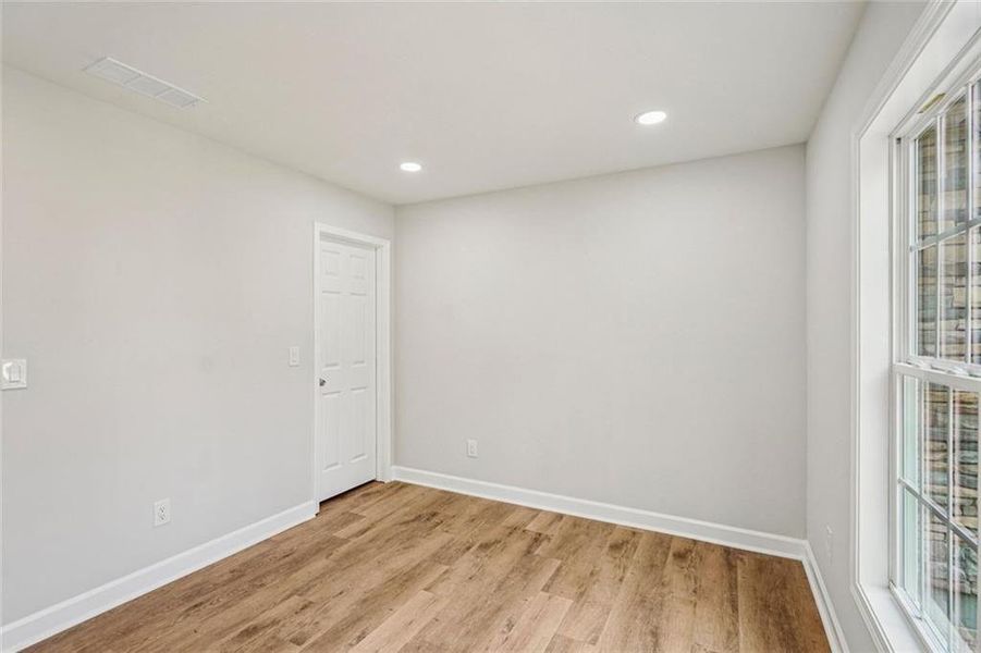 Spacious, unfurnished interior of a new home in , Grayson (Image 32).