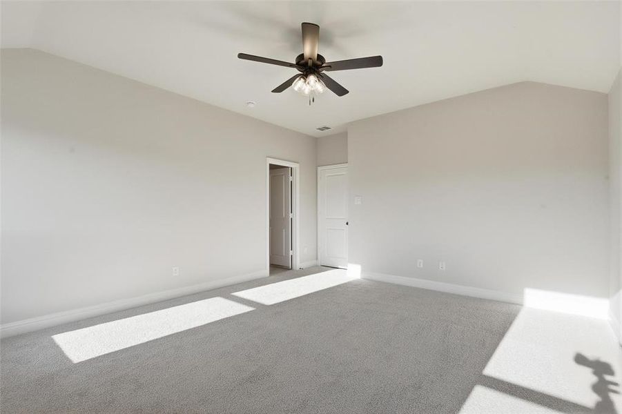 Spacious, unfurnished interior of a new home in Stoneview, Glen Rose (Image 35). Spacious, unfurnished interior of a new home in Stoneview, Glen Rose (Image 35).