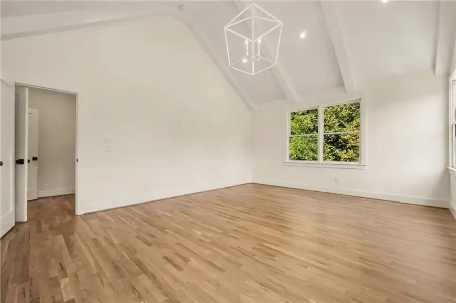 Spacious, unfurnished interior of a new home in , Atlanta (Image 39).