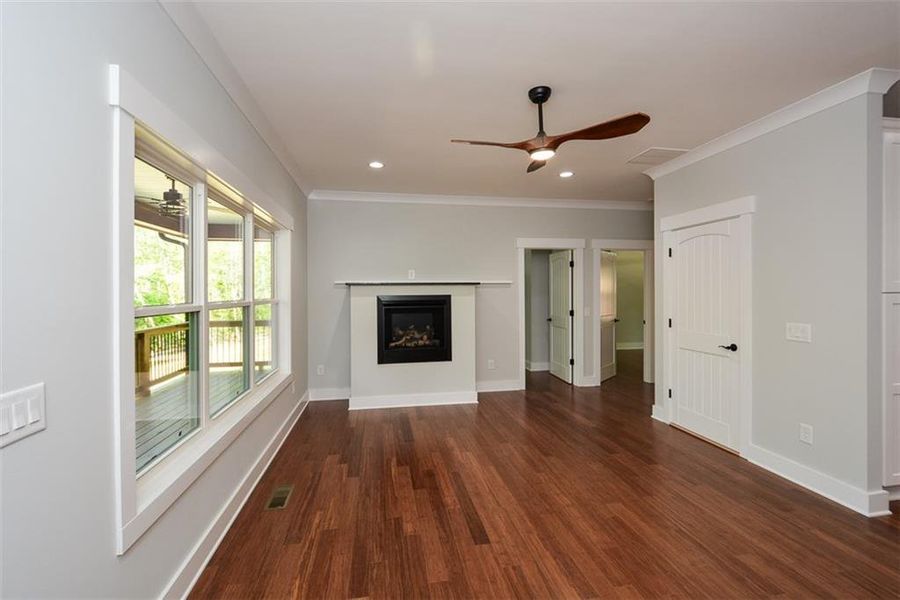 Spacious, unfurnished interior of a new home in , Ellijay (Image 35).